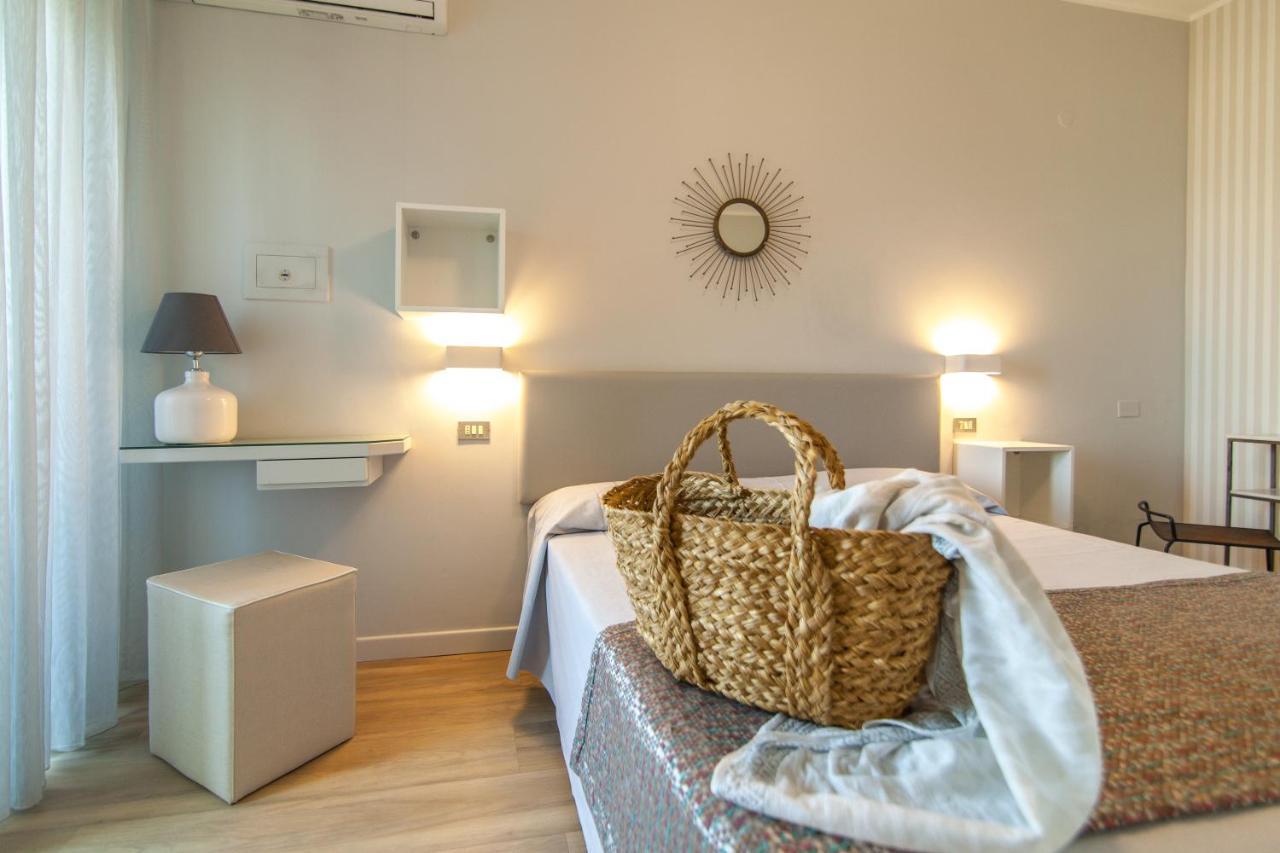 Hotel Brig Riccione Esterno foto