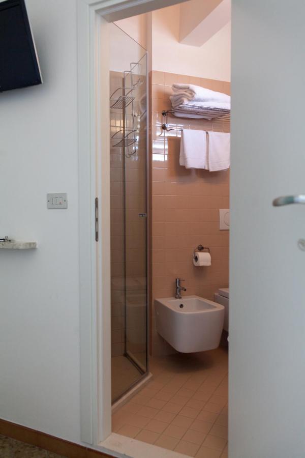 Hotel Brig Riccione Esterno foto